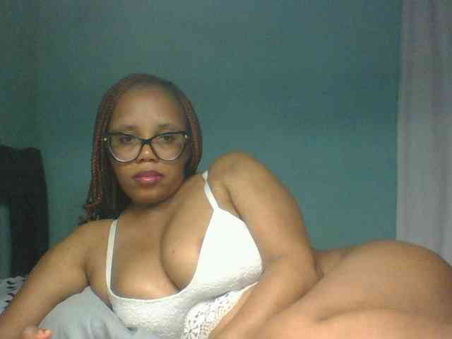 Prettyzari webcam
