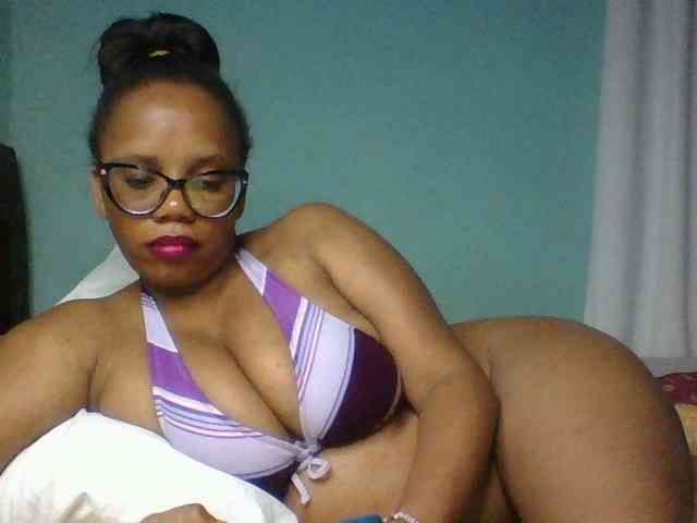 Prettyzari webcam
