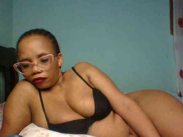 Prettyzari webcam