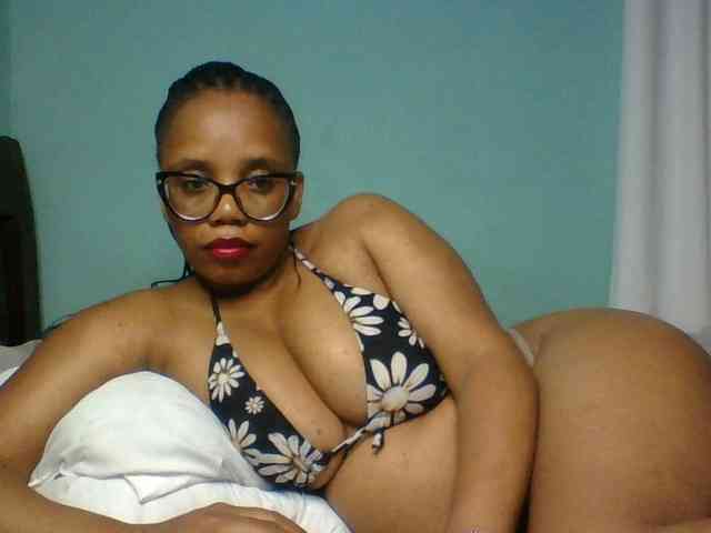 Prettyzari webcam