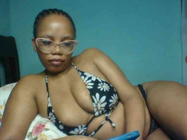 Prettyzari webcam