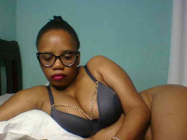 Prettyzari webcam