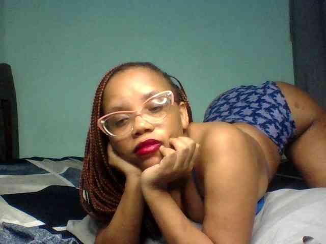 Prettyzari webcam