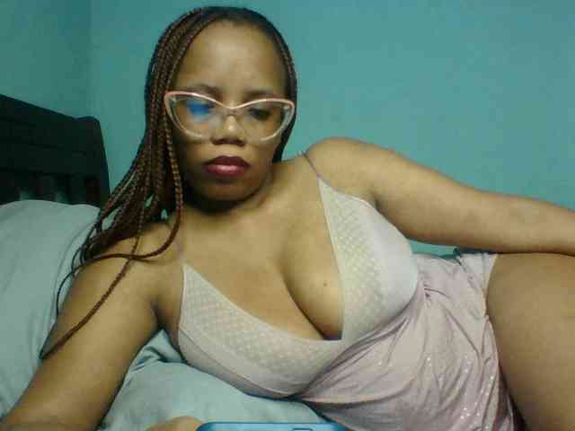 Prettyzari webcam