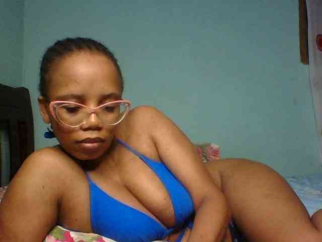 Prettyzari webcam