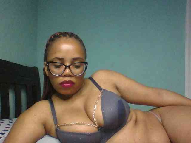 Prettyzari webcam