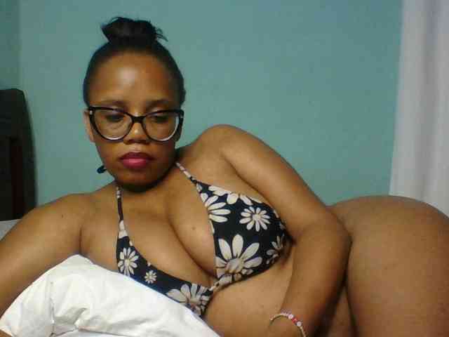 Prettyzari webcam