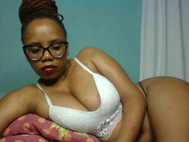 Prettyzari webcam