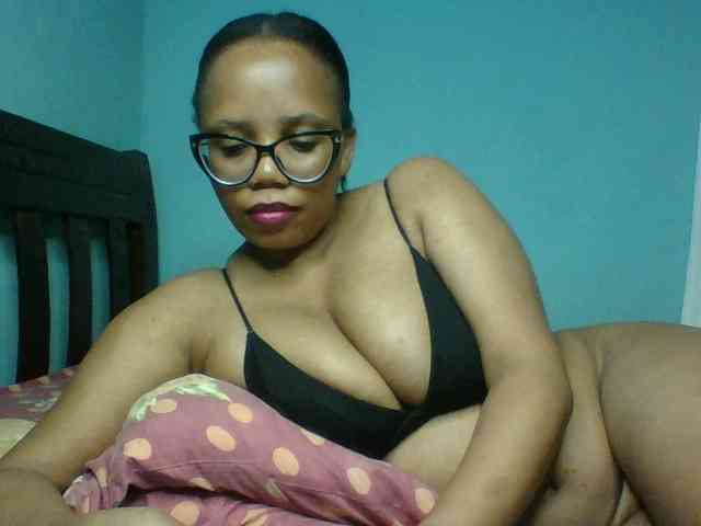 Prettyzari webcam