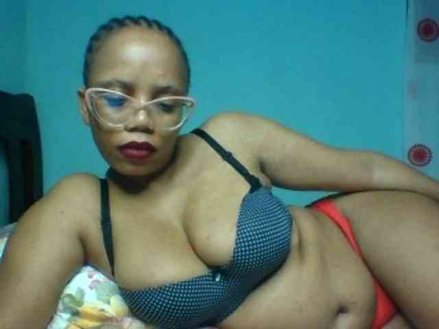 Prettyzari webcam