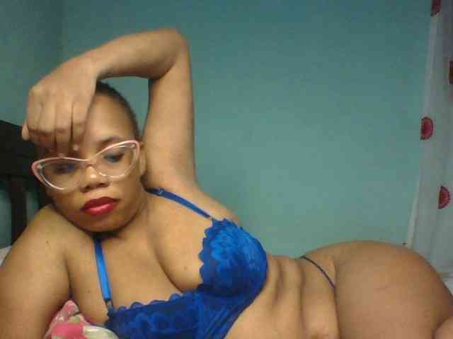 Prettyzari webcam