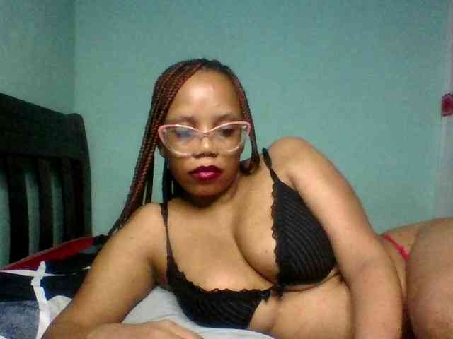 Prettyzari webcam