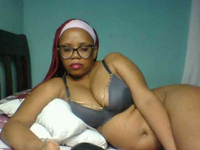 Prettyzari webcam