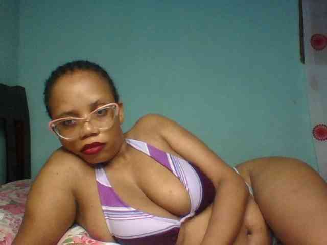 Prettyzari webcam