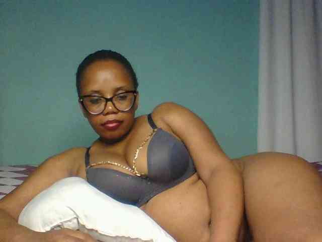 Prettyzari webcam