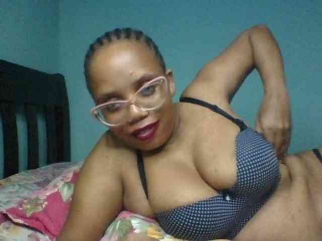 Prettyzari webcam