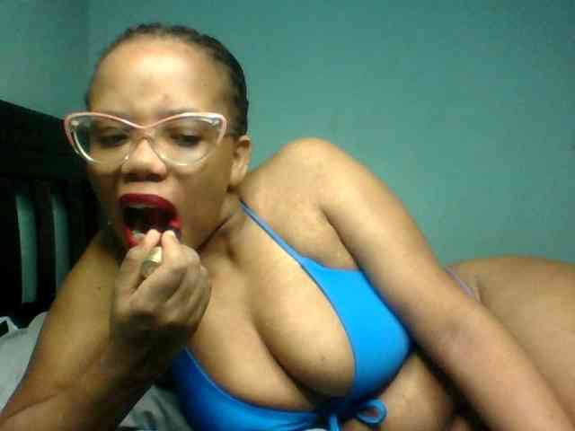 Prettyzari webcam