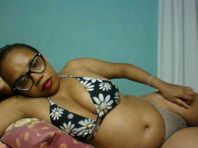 Prettyzari webcam