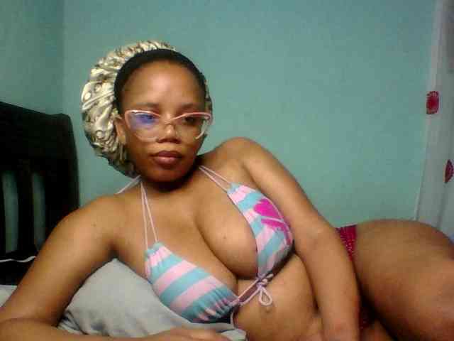 Prettyzari webcam