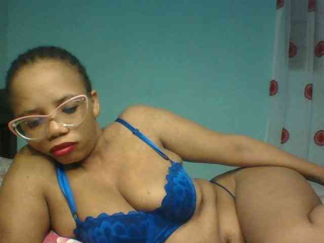 Prettyzari webcam
