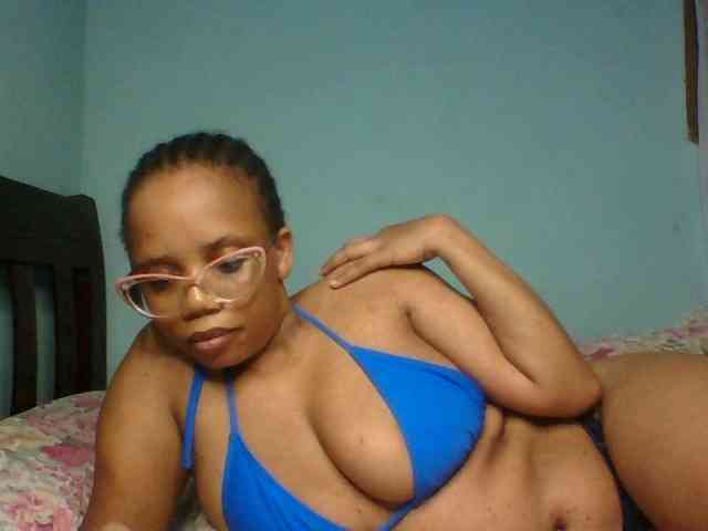 Prettyzari webcam