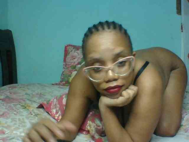 Prettyzari webcam