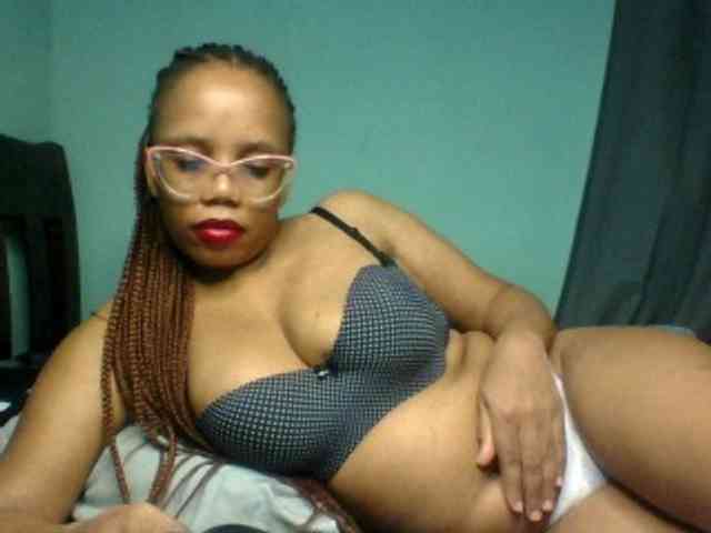Prettyzari webcam
