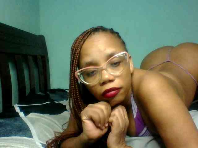 Prettyzari webcam
