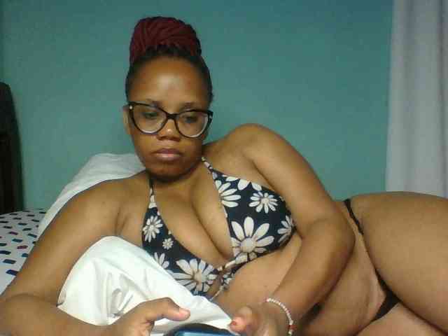 Prettyzari webcam
