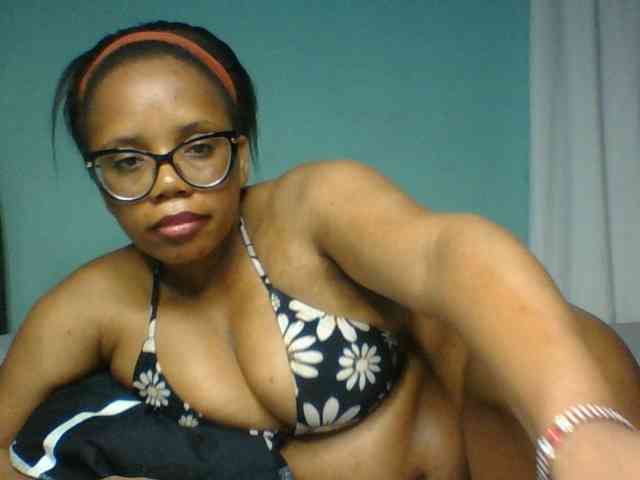 Prettyzari webcam