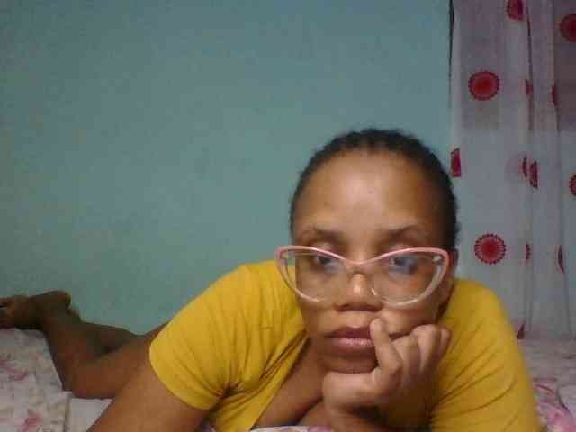 Prettyzari webcam