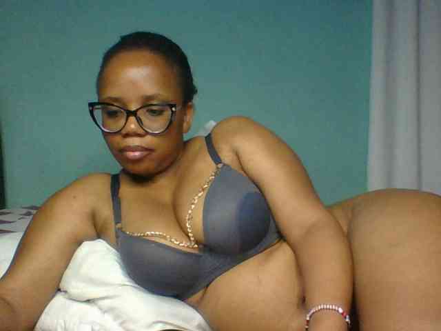 Prettyzari webcam