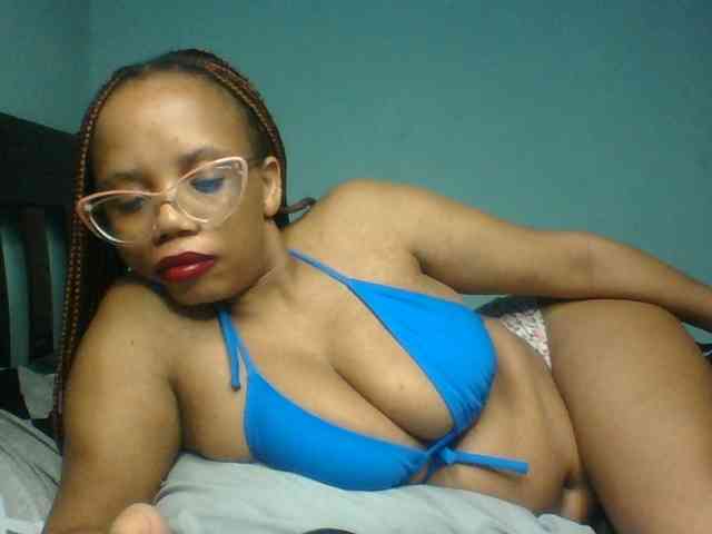 Prettyzari webcam