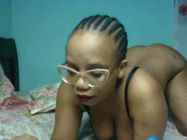 Prettyzari webcam