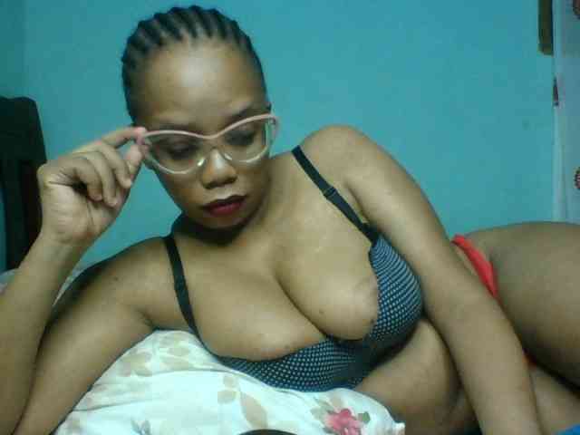 Prettyzari webcam