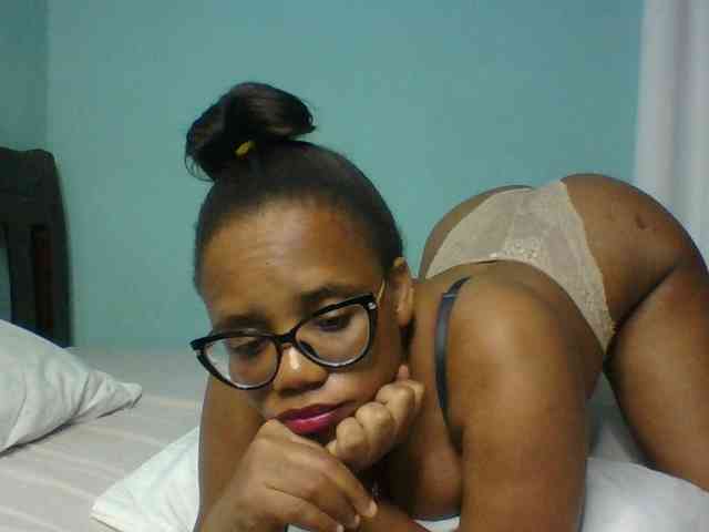 Prettyzari webcam