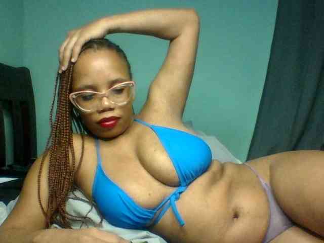 Prettyzari webcam