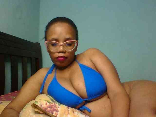 Prettyzari webcam