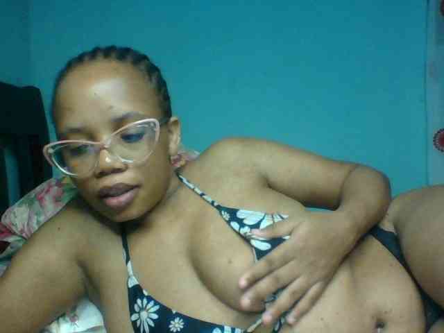 Prettyzari webcam