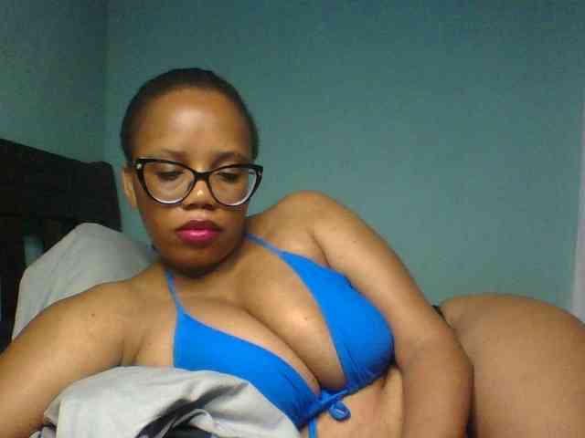 Prettyzari webcam