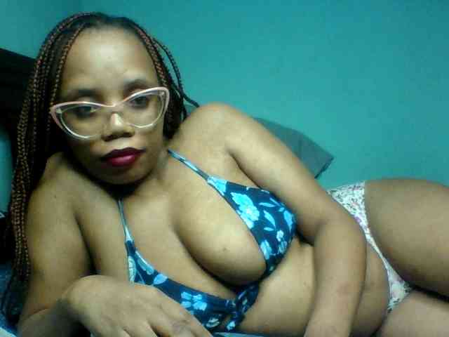 Prettyzari webcam