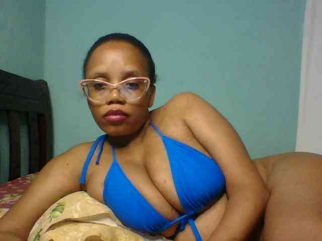 Prettyzari webcam