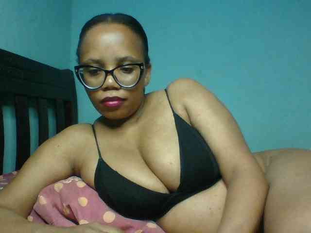 Prettyzari webcam