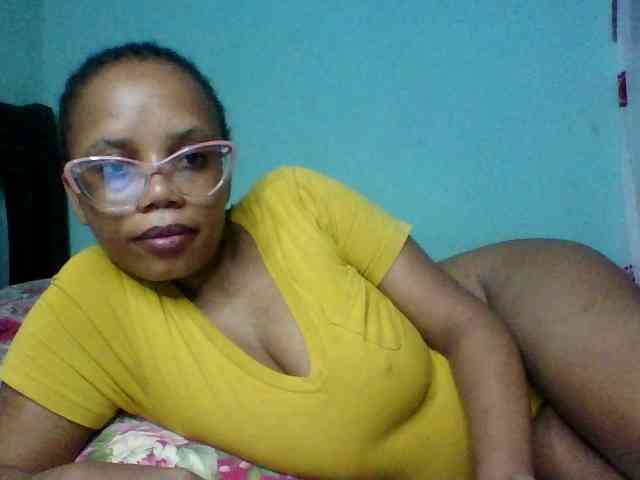 Prettyzari webcam
