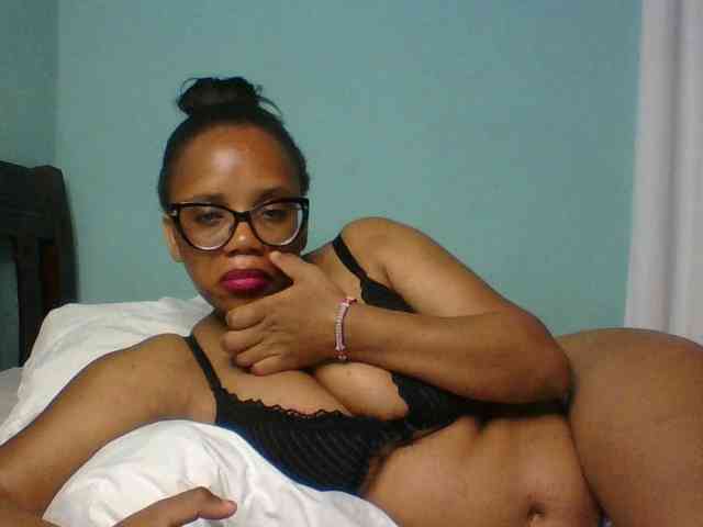 Prettyzari webcam