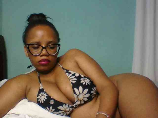 Prettyzari webcam