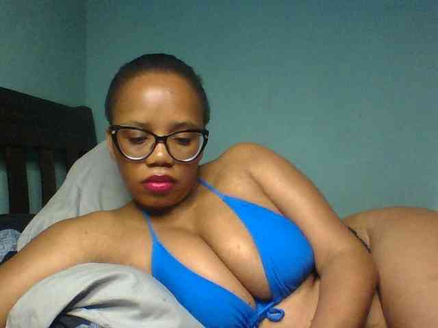 Prettyzari webcam