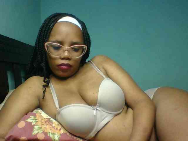Prettyzari webcam