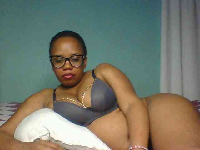 Prettyzari webcam