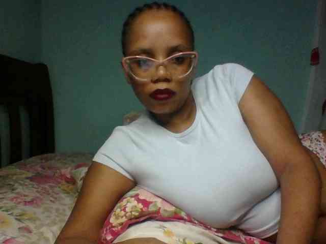 Prettyzari webcam